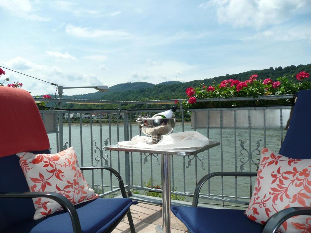 Hotel Garni Rheinpracht 캄프보른호펜 객실 사진