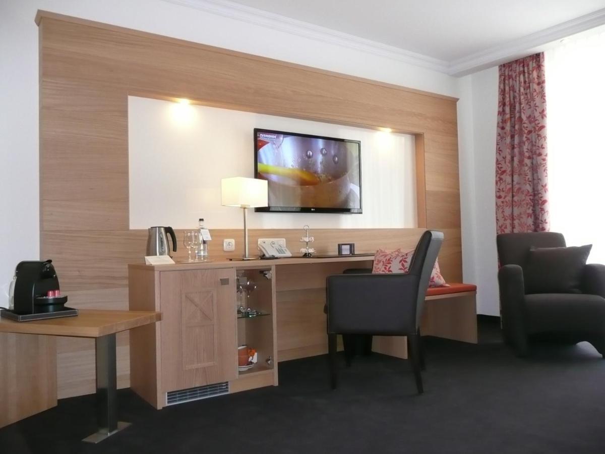 Hotel Garni Rheinpracht 캄프보른호펜 객실 사진