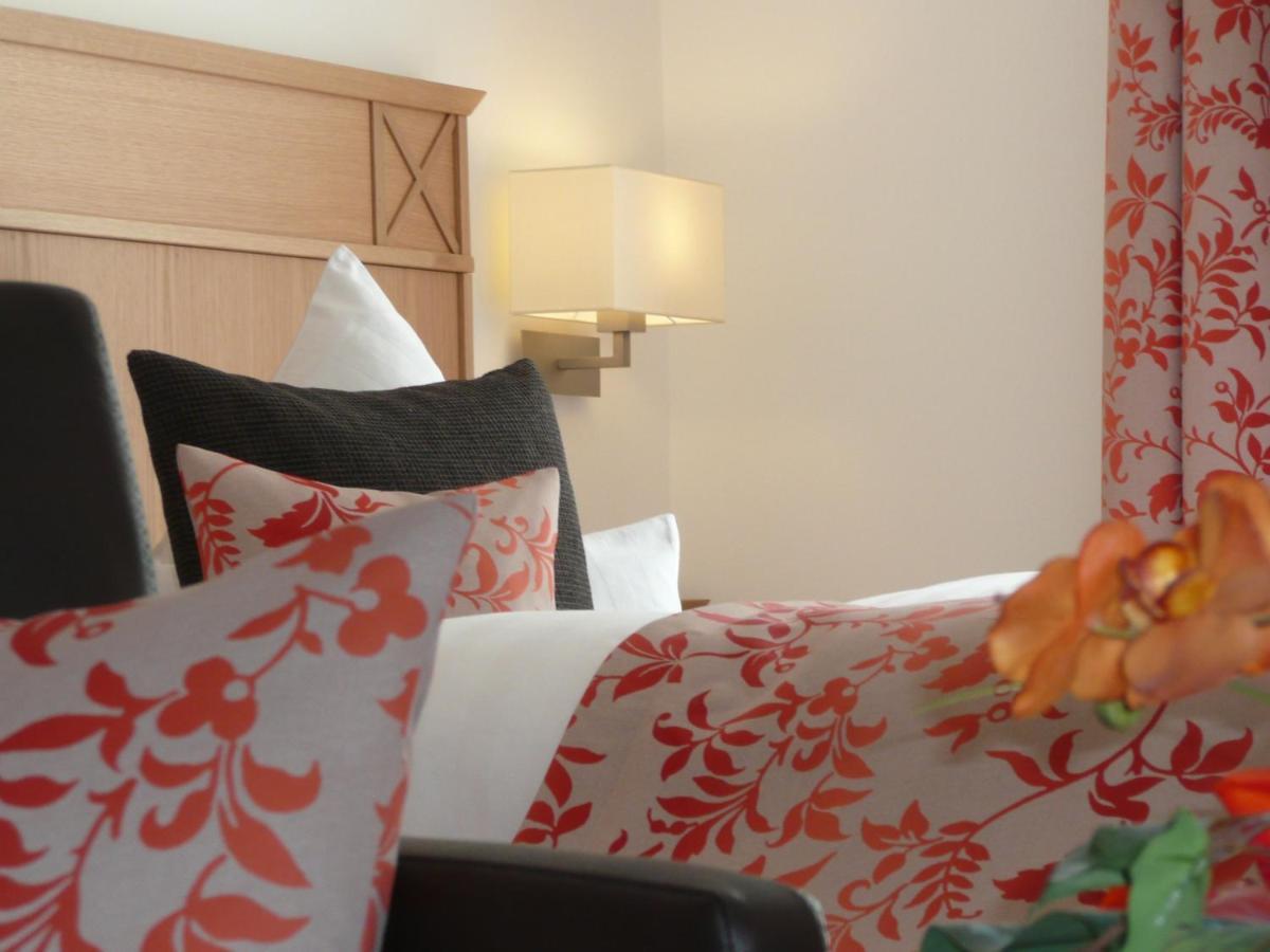 Hotel Garni Rheinpracht 캄프보른호펜 객실 사진