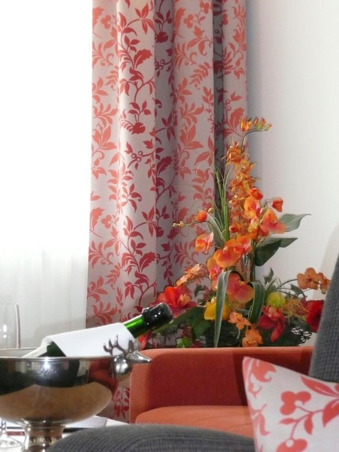 Hotel Garni Rheinpracht 캄프보른호펜 객실 사진
